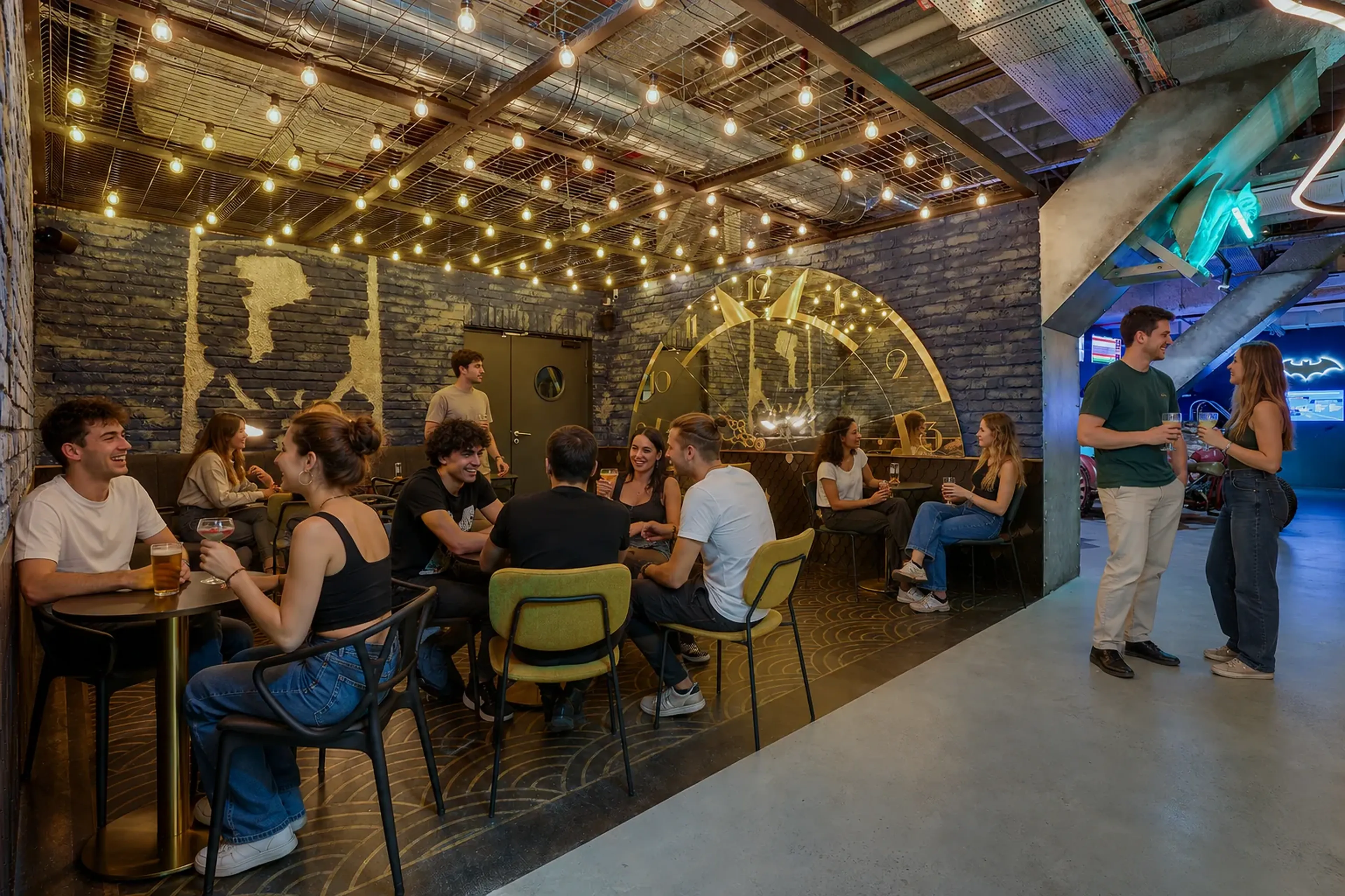 The immersive Gotham City bar in Paris: Batman Escape lounge with free entry